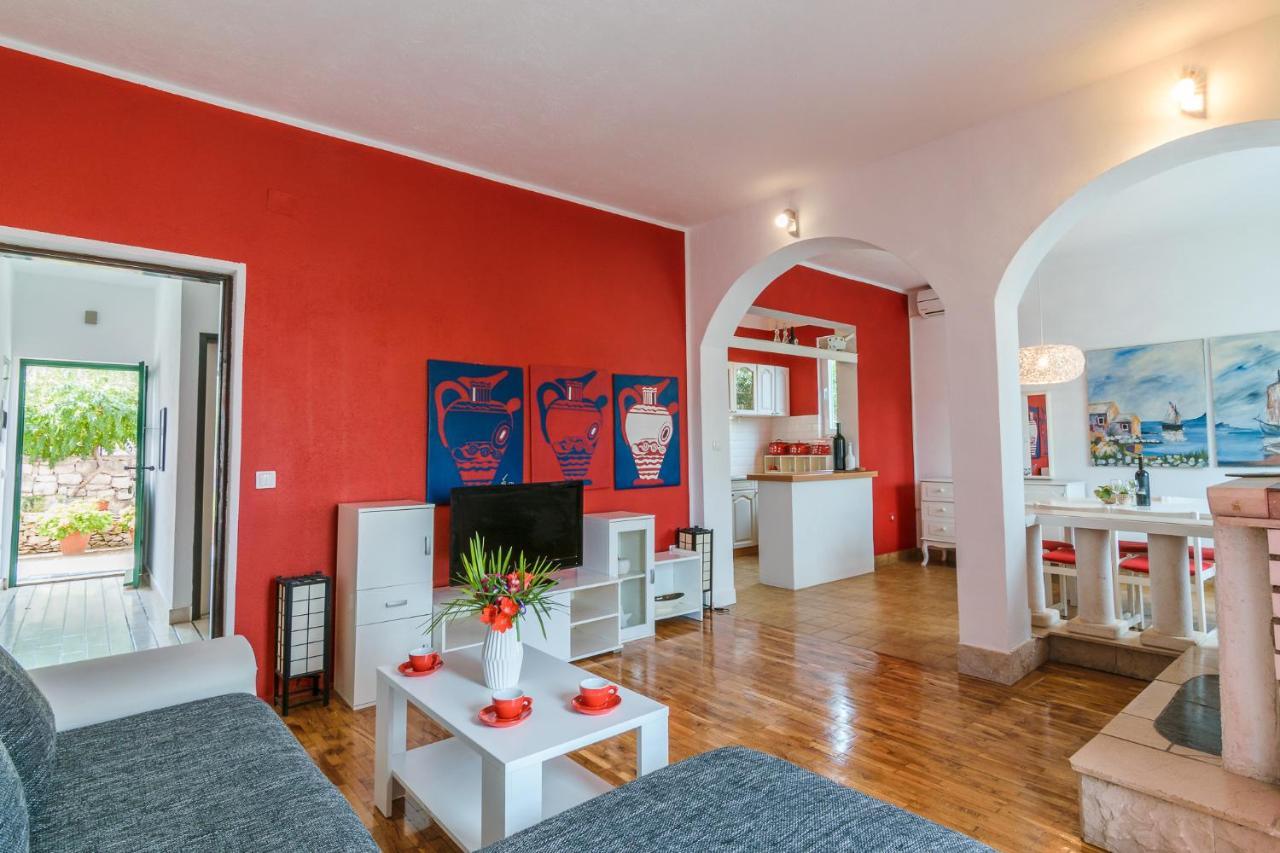 Apartment Dunja Supetar Bagian luar foto